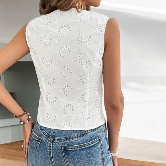 New! Trendy  Vest - Chic & Creative Style Size xl - Picture 4 of 7